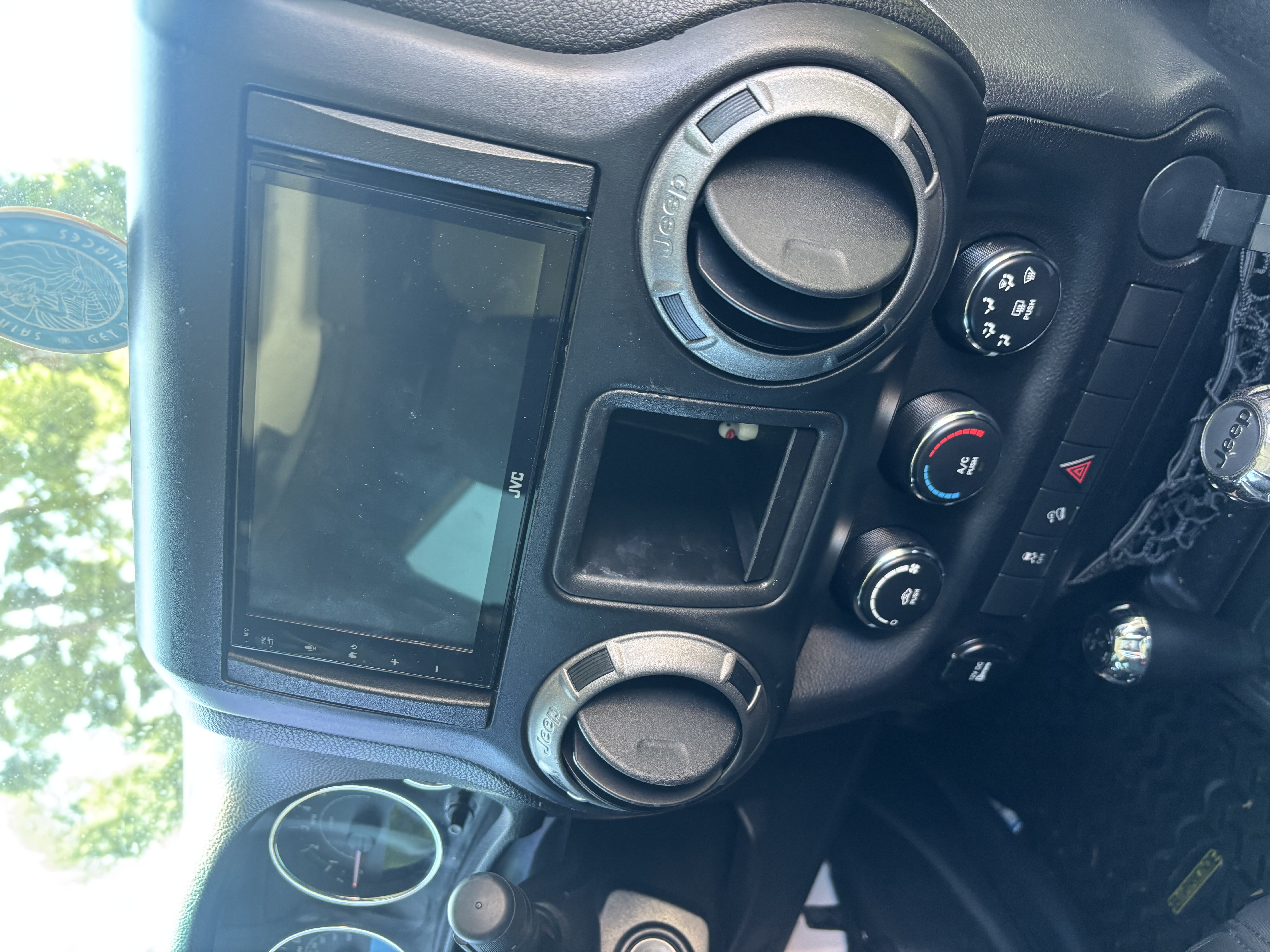 Used 2013 Jeep Wrangler Sport w/ Connectivity Group AWD/4WD image 4