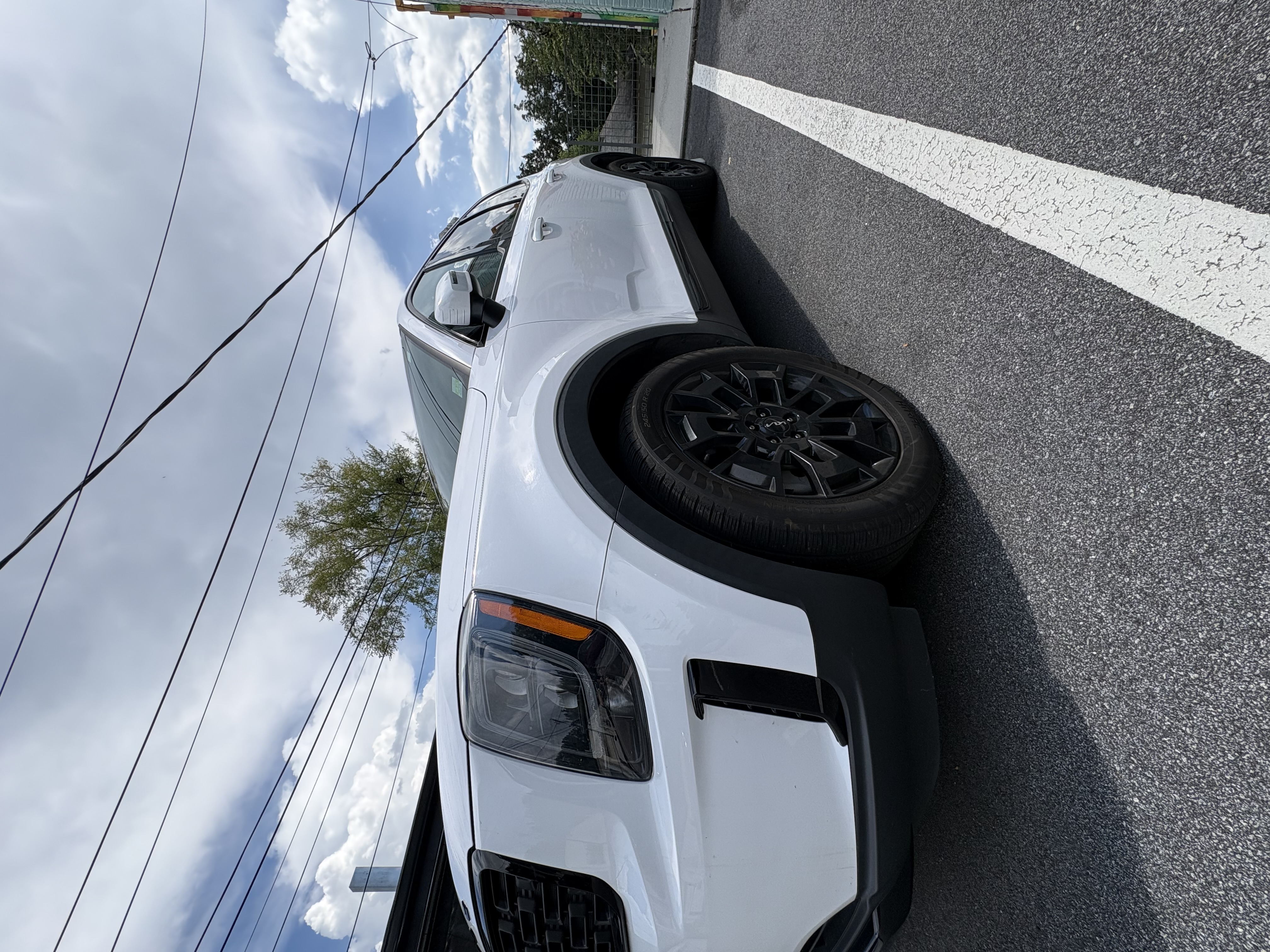 Used 2022 Kia Telluride EX w/ EX Premium Package AWD/4WD image 2