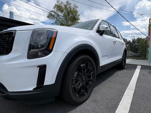 Used 2022 Kia Telluride EX w/ EX Premium Package AWD/4WD image 2