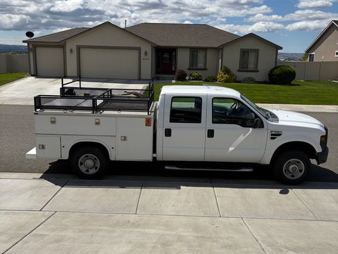 Used 2009 Ford F250 XLT AWD/4WD image 6