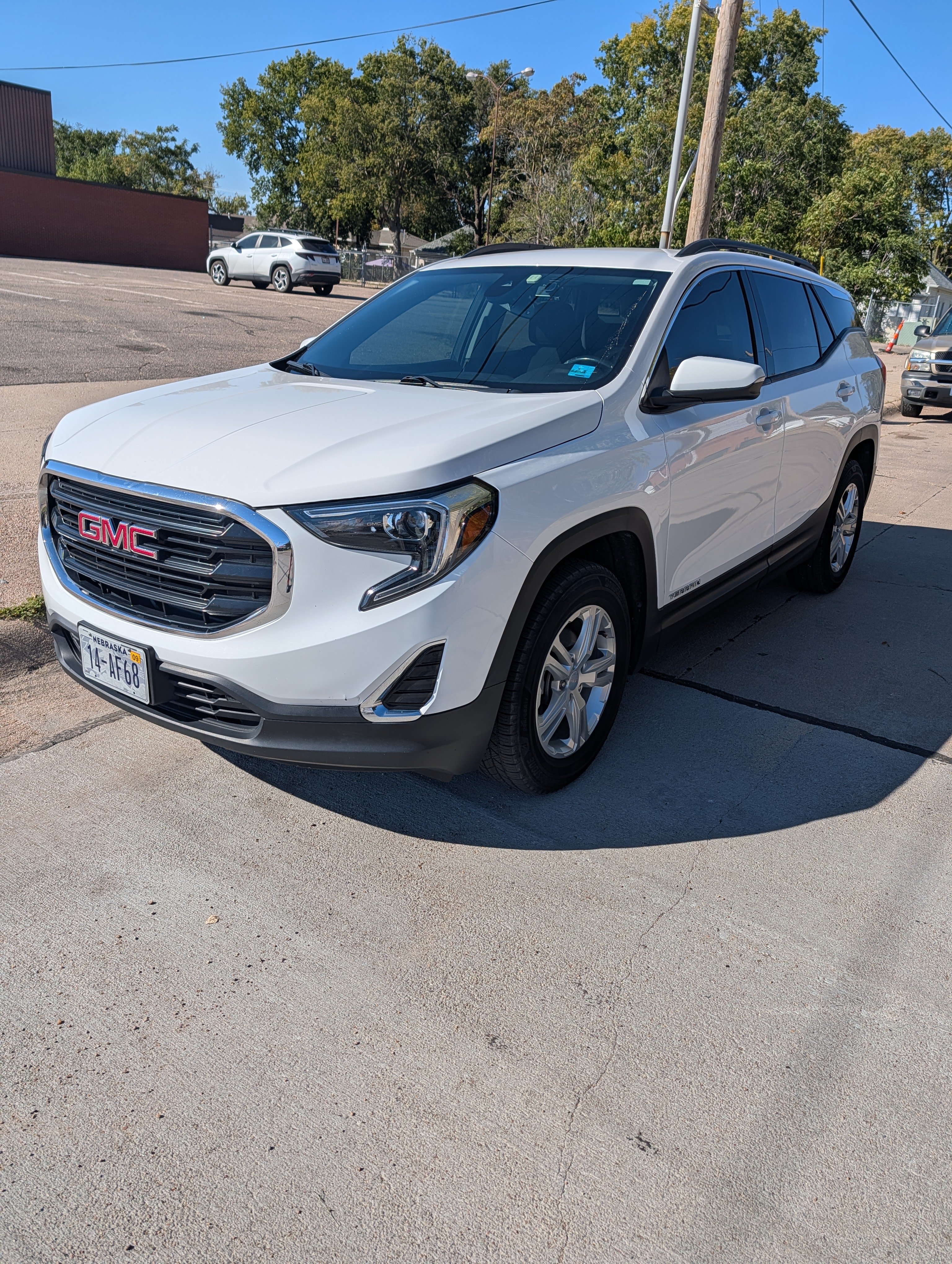Used 2020 GMC Terrain SLE w/ Driver Convenience Package AWD/4WD image 1