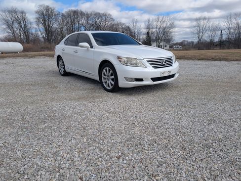 Used 2010 Lexus LS 460 AWD image 4