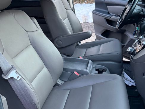 Used 2013 Honda Odyssey Touring image 14