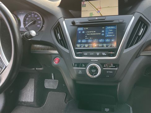 Used 2020 Acura MDX SH-AWD w/ Technology Package image 17