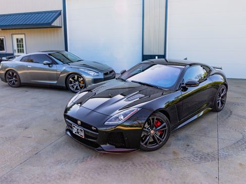 Used 2017 Jaguar F-TYPE SVR AWD/4WD image 6