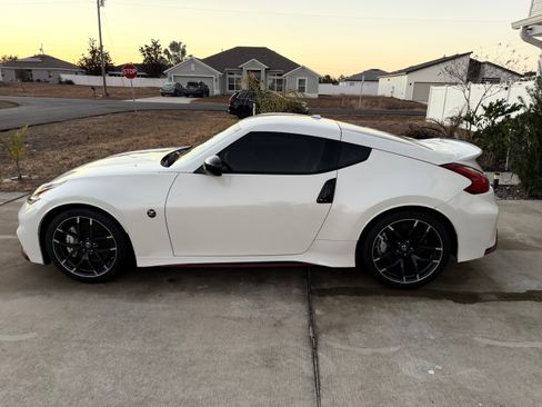 Used 2015 Nissan 370Z NISMO image 6