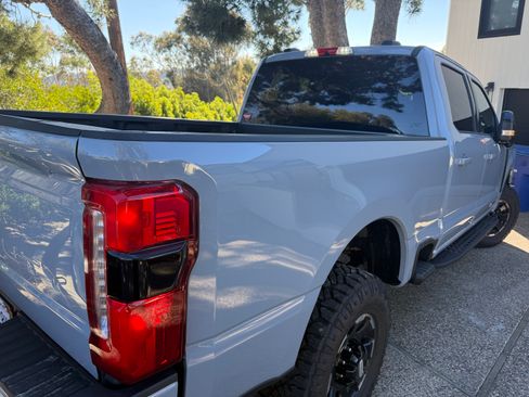 Used 2025 Ford F250 Lariat w/ Tremor Off-Road Package image 4