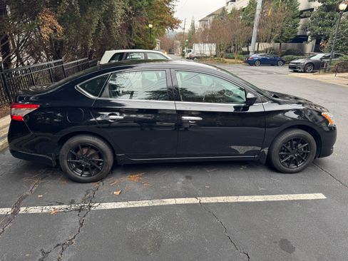 Used 2015 Nissan Sentra SV image 5