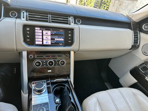 Used 2014 Land Rover Range Rover Supercharged image 9