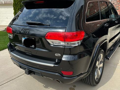 Used 2014 Jeep Grand Cherokee Overland w/ Advanced Technology Group image 5