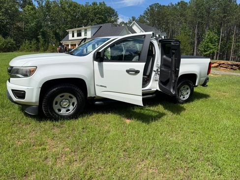 Used 2016 Chevrolet Colorado W/T RWD image 9