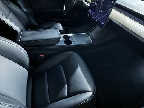 Used 2021 Tesla Model 3 Long Range image 17
