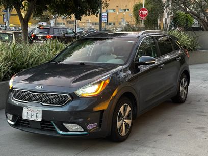 Used 2019 Kia Niro EX Premium w/ Sunroof Package