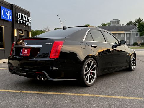 Used 2016 Cadillac CTS V w/ Luxury Package RWD image 14