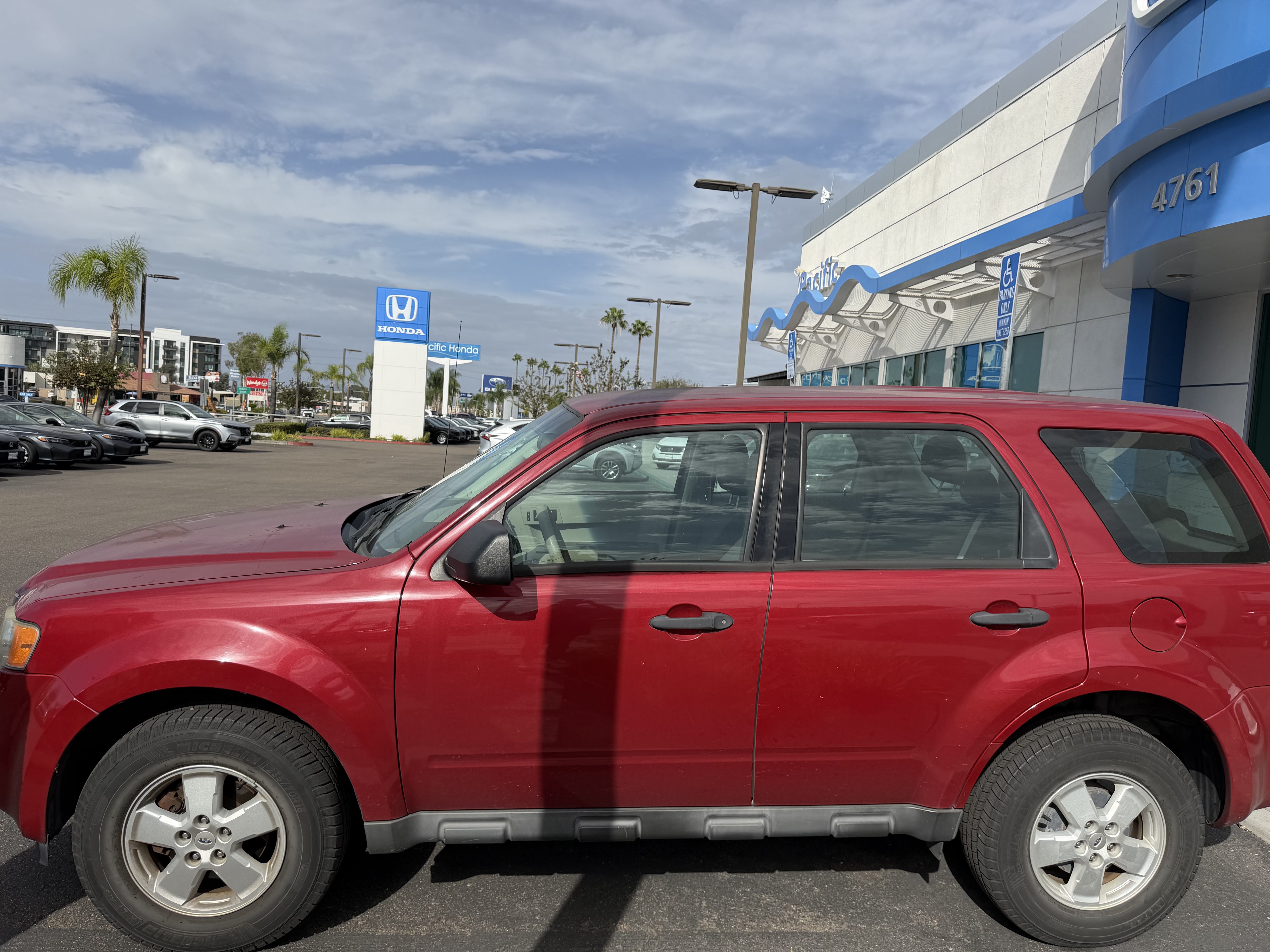 Used 2010 Ford Escape XLS AWD/4WD image 21