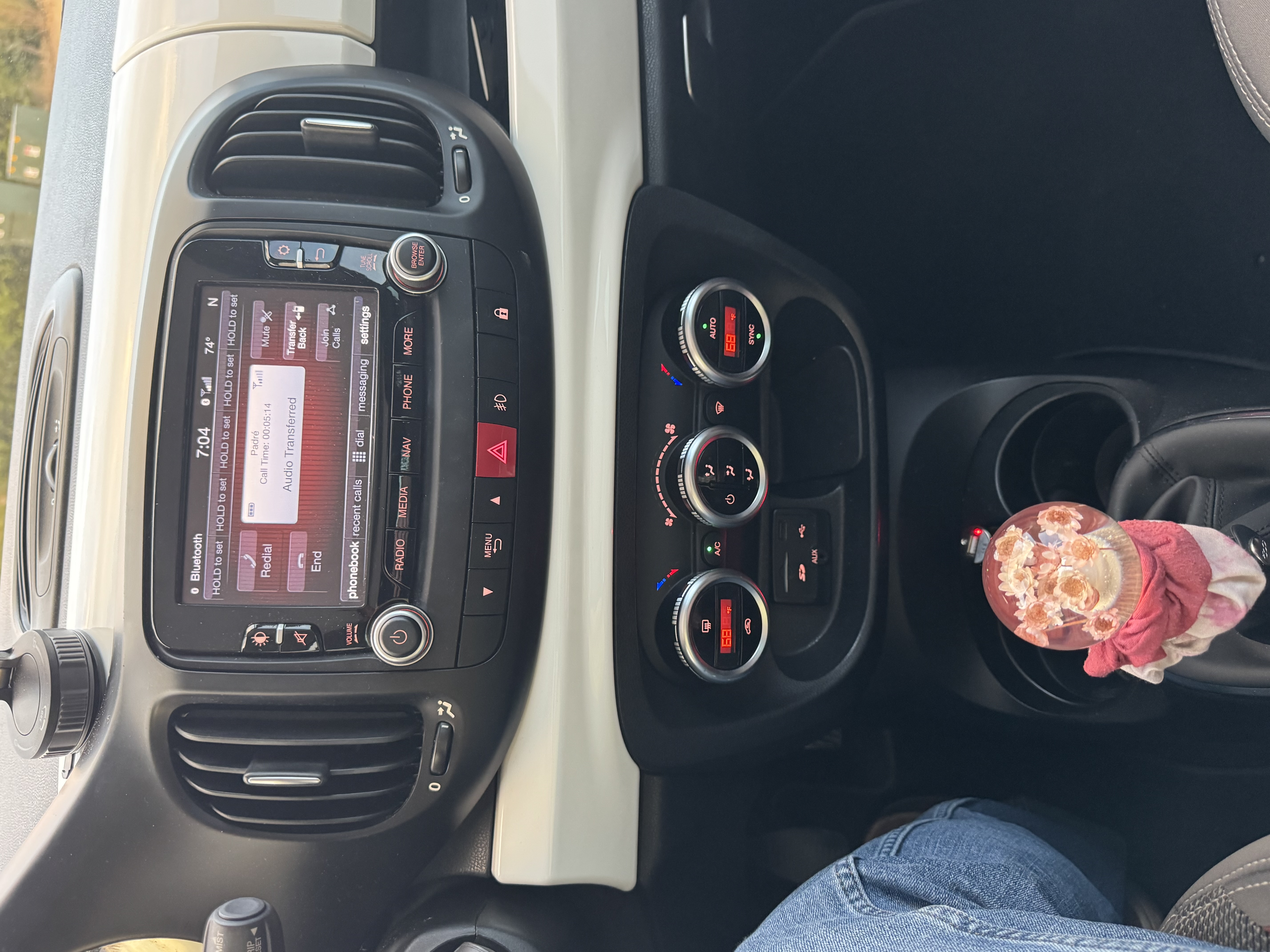 Used 2014 FIAT 500L Trekking w/ Popular Equipment Group FWD image 10