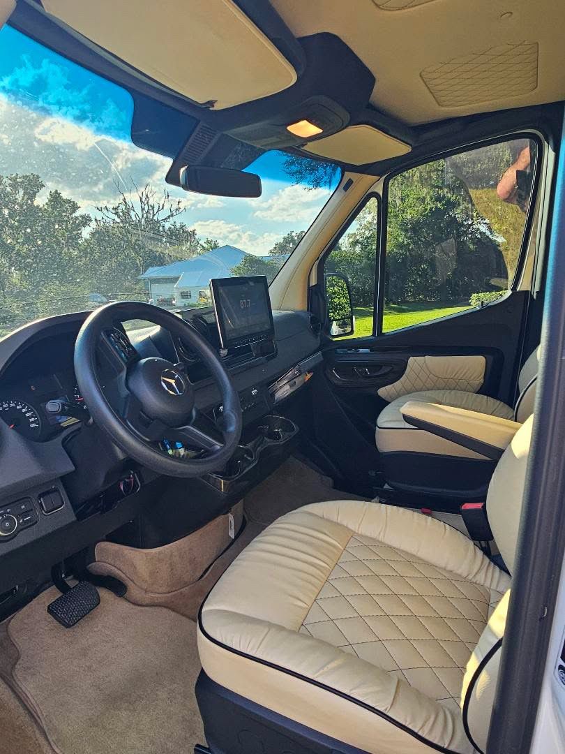 Used 2020 Mercedes-Benz Sprinter 2500 image 13