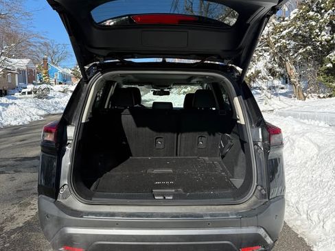 Used 2023 Nissan Rogue SL image 9