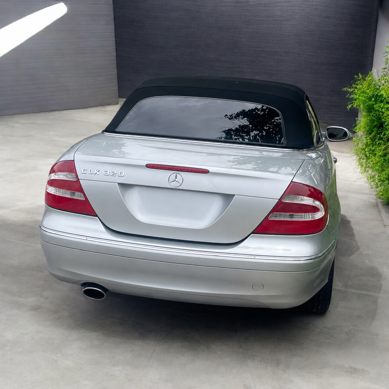 Used 2005 Mercedes-Benz CLK 320 Cabriolet image 6