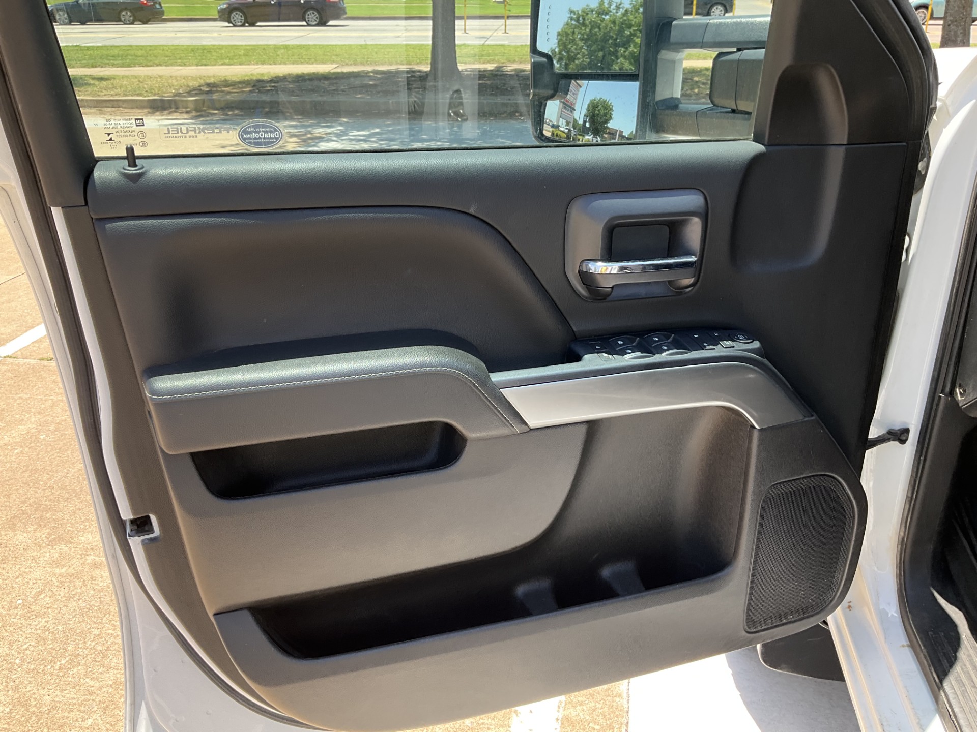 Used 2018 Chevrolet Silverado 3500 LT AWD/4WD image 16
