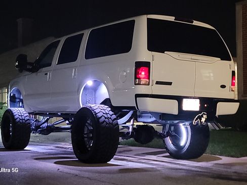 Used 2000 Ford Excursion Limited image 12