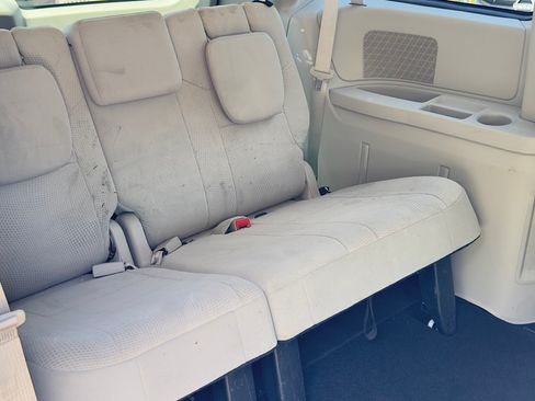 Used 2013 Dodge Grand Caravan SE FWD image 9