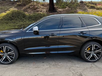 Used 2019 Volvo XC60 T8 R-Design w/ Advanced Package