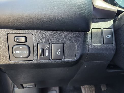 Used 2018 Toyota RAV4 SE w/ Power Extra Value Package image 13