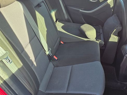 Used 2013 Hyundai Elantra GT image 29