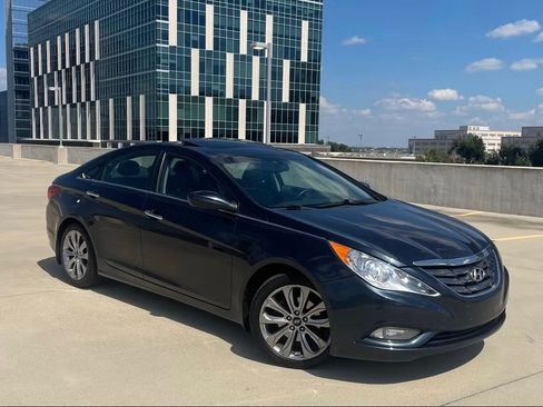 Used 2013 Hyundai Sonata SE w/ Navigation & Sunroof Pkg FWD image 1