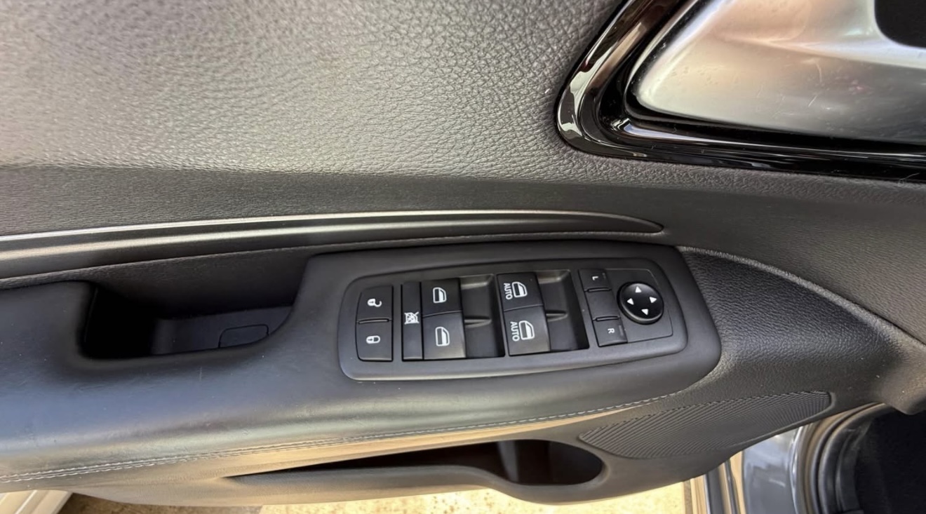 Used 2021 Dodge Durango Citadel w/ Technology Group AWD/4WD image 9
