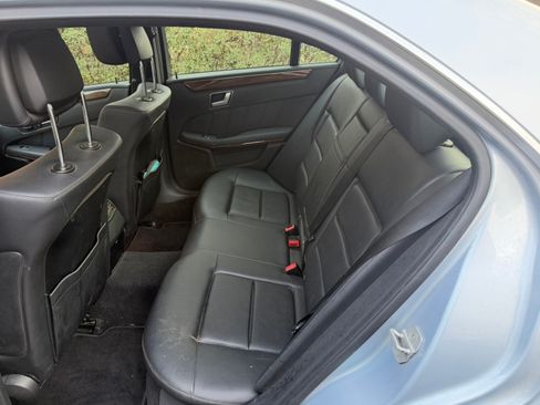 Used 2013 Mercedes-Benz E 350 4MATIC Sedan image 9