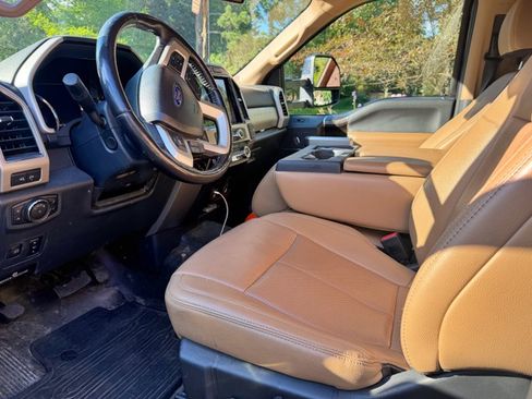 Used 2022 Ford F250 Lariat w/ Tremor Off-Road Package AWD/4WD image 15