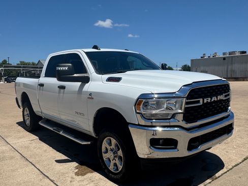 Used 2024 RAM 2500 Big Horn AWD/4WD image 1