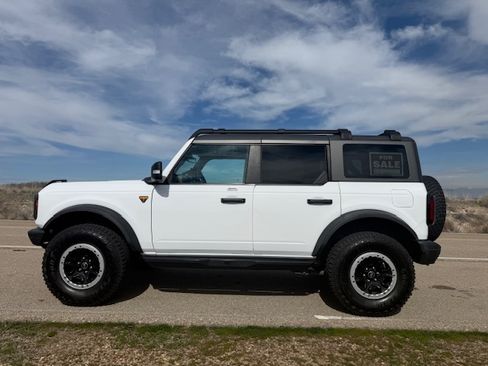 Used 2023 Ford Bronco Badlands w/ Sasquatch Package image 1