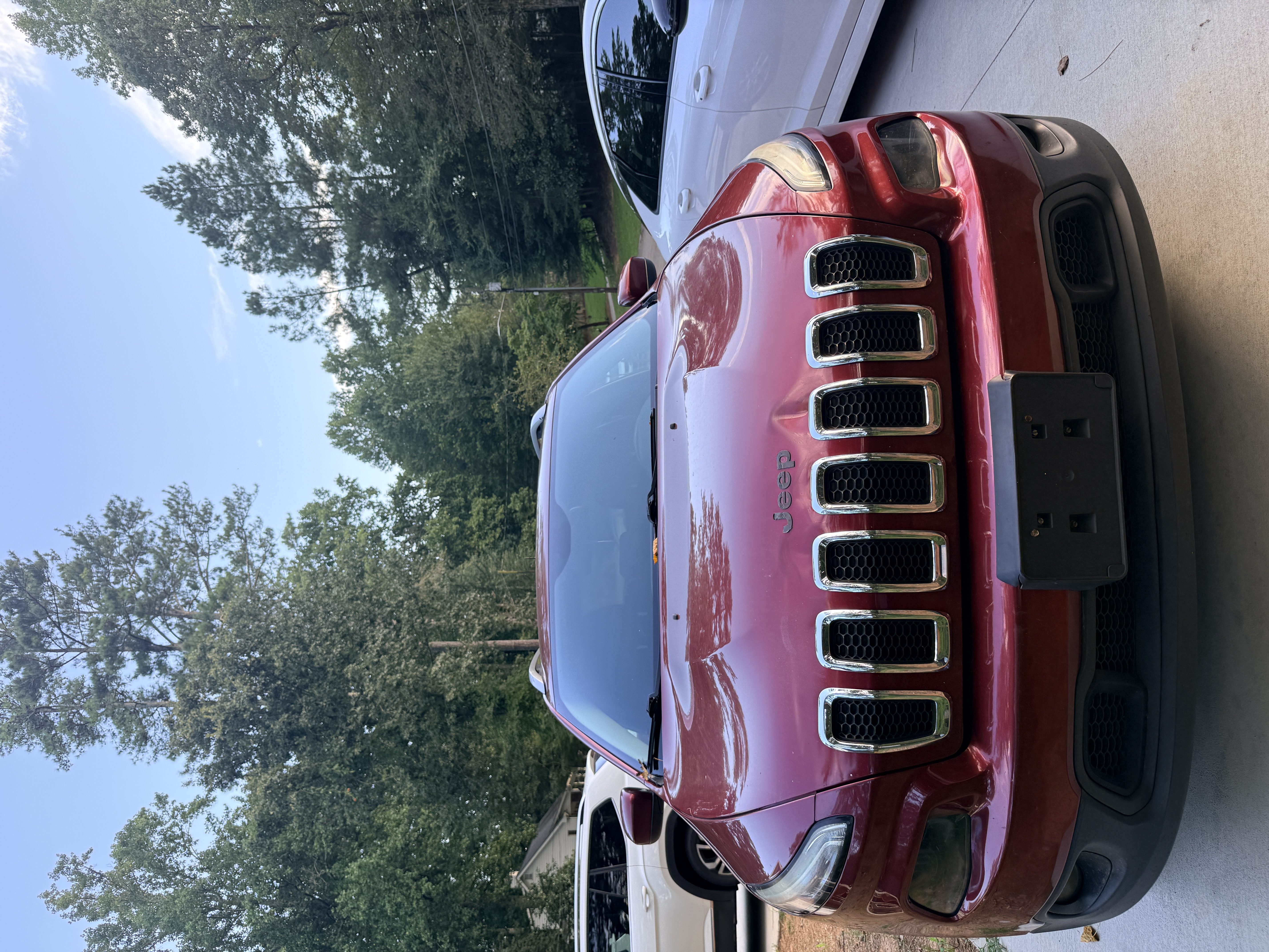 Used 2016 Jeep Cherokee Latitude w/ Comfort & Sound Group FWD image 3