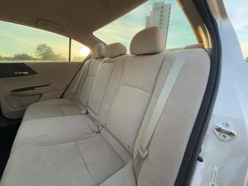 Used 2013 Honda Accord LX image 25