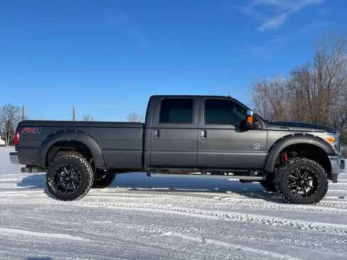 Used 2016 Ford F250 Lariat w/ Lariat Ultimate Package image 8