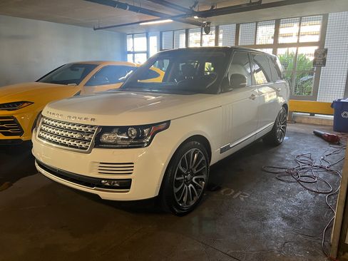 Used 2016 Land Rover Range Rover Long Wheelbase Supercharged image 17