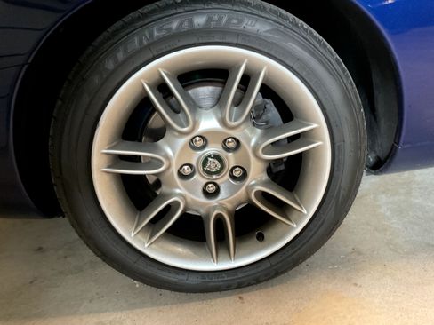 Used 2002 Jaguar XK8 Convertible RWD image 22