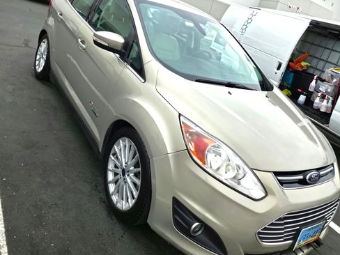 Used 2016 Ford C-MAX Energi SEL w/ Equipment Group 302A image 2