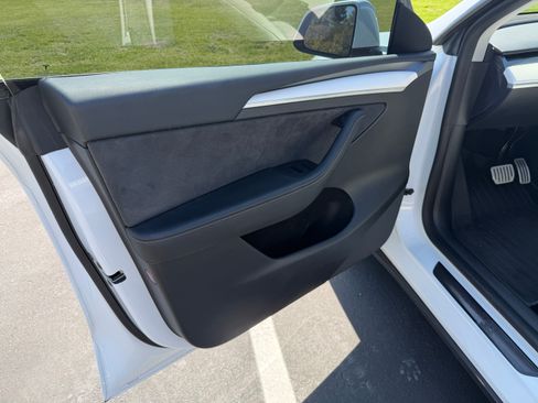 Used 2022 Tesla Model Y Performance image 25