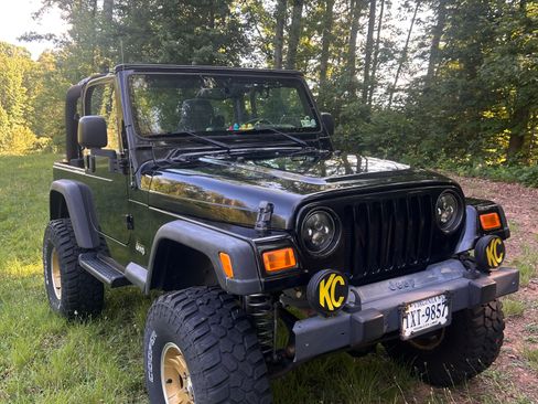 Used 2006 Jeep Wrangler Sport w/ Golden Eagle Group AWD/4WD image 2