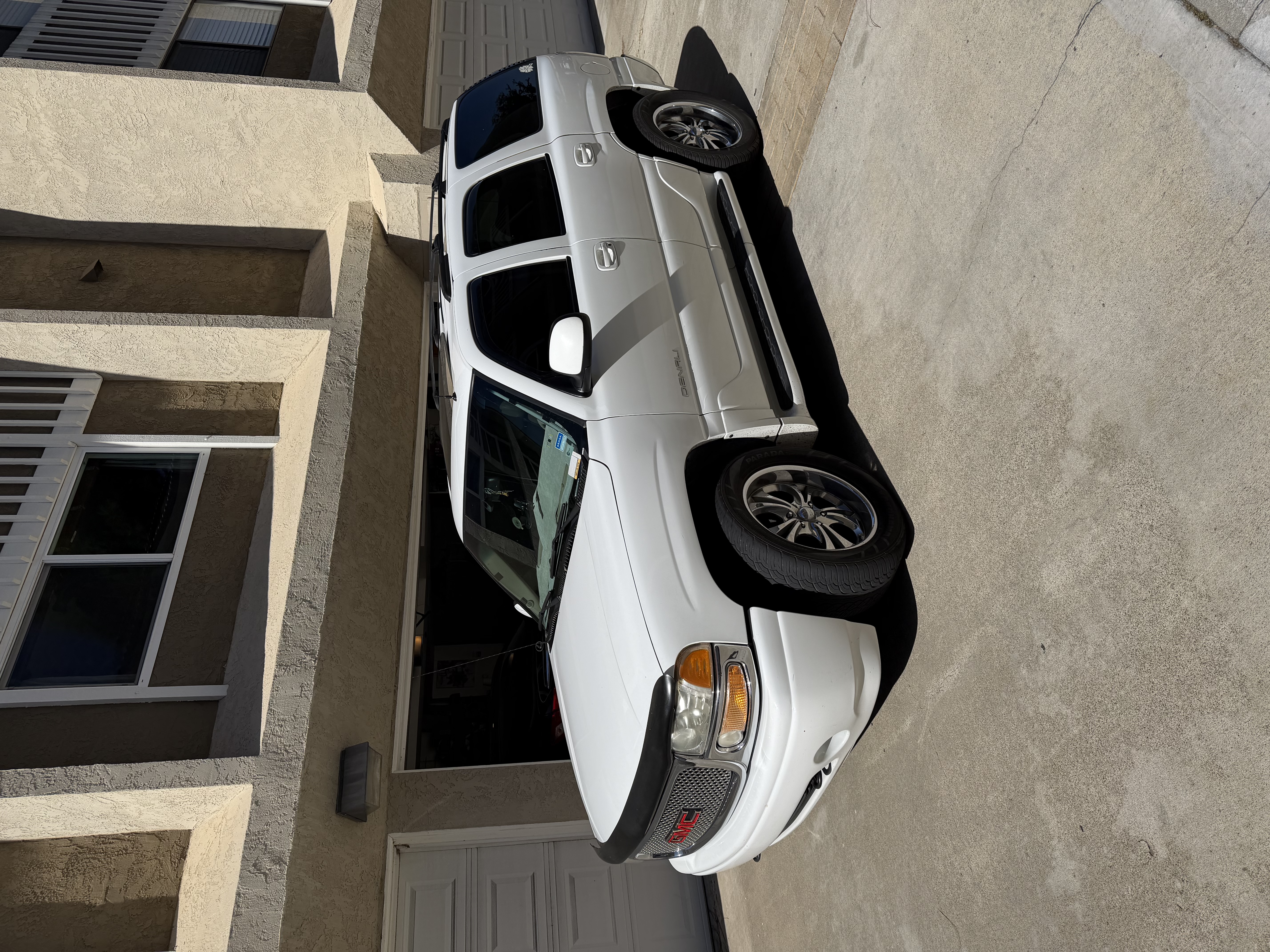 Used 2002 GMC Yukon Denali AWD/4WD image 11