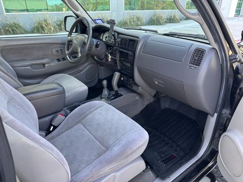 Used 2004 Toyota Tacoma 4x4 Double Cab image 10