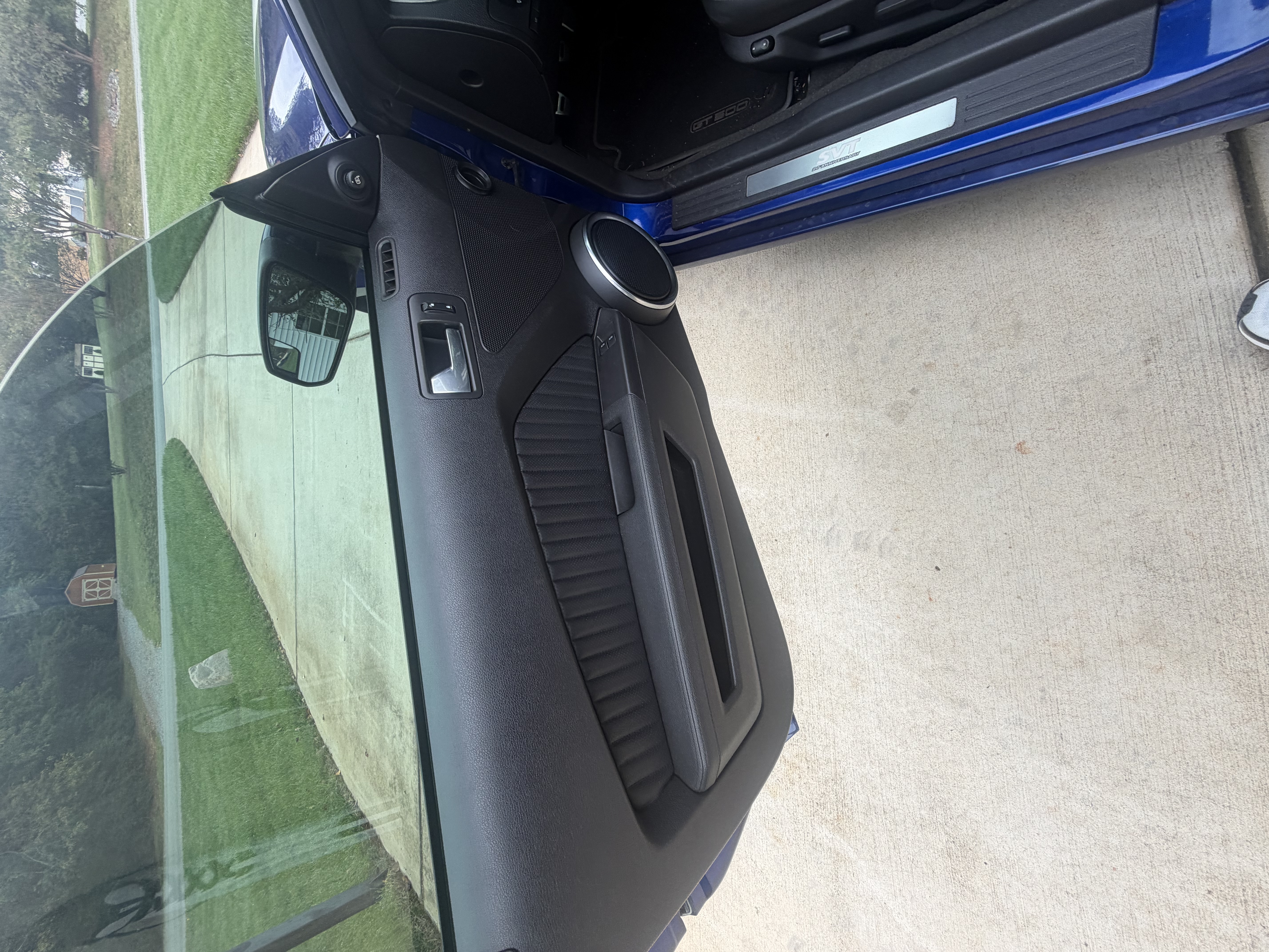 Used 2013 Ford Mustang Shelby GT500 w/ Electronics Pkg RWD image 14