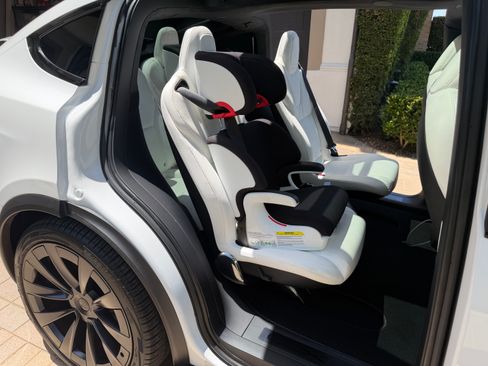 Used 2022 Tesla Model X AWD/4WD image 12