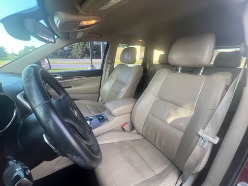 Used 2014 Jeep Grand Cherokee Limited AWD/4WD image 18