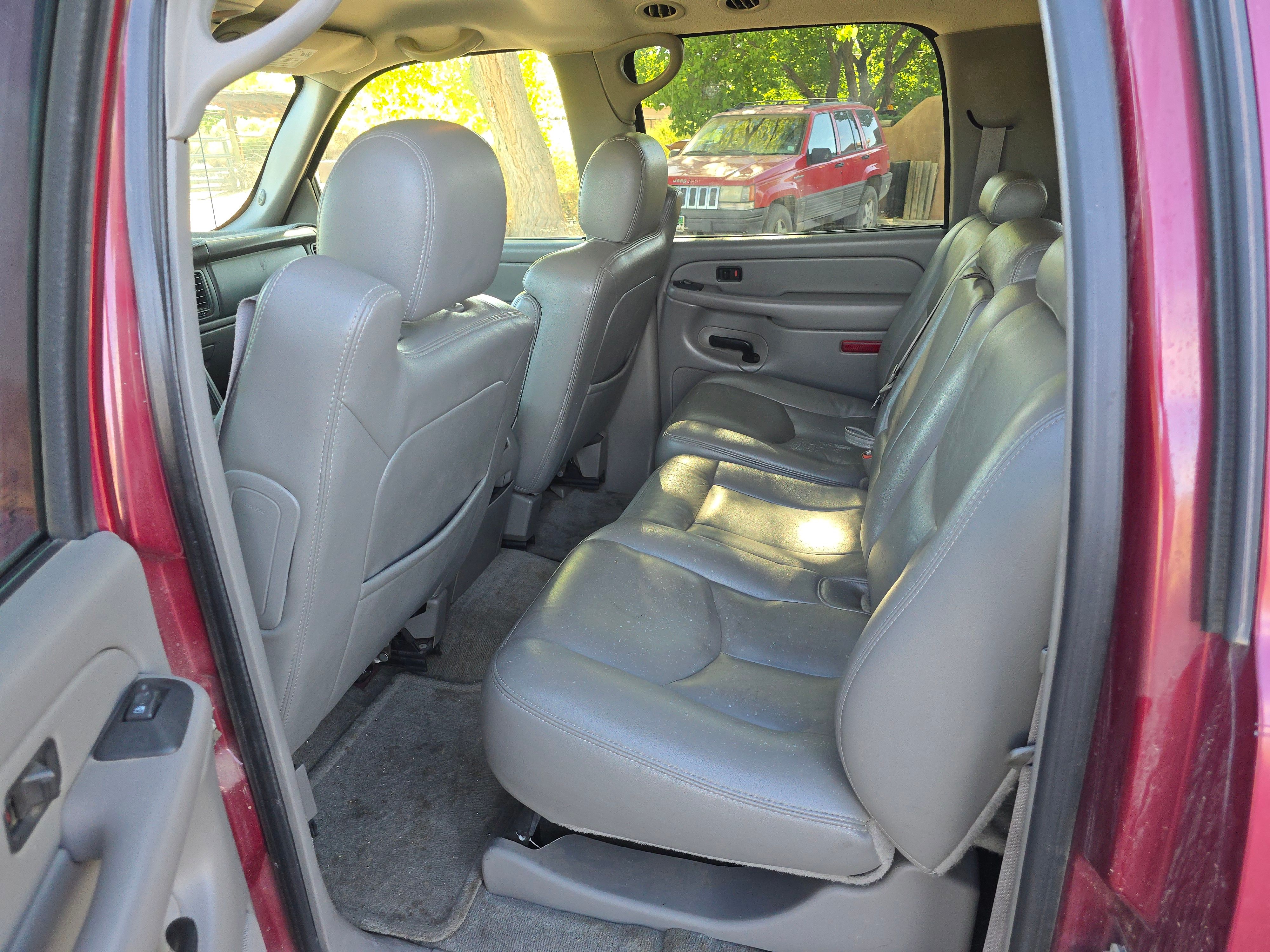 Used 2004 GMC Yukon XL SLT w/ Preferred Equipment Group AWD/4WD image 14