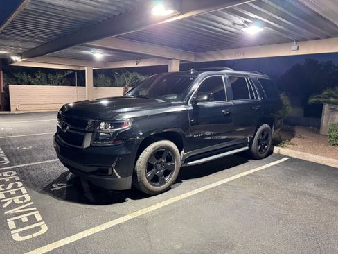 Used 2017 Chevrolet Tahoe LT w/ LT Midnight Edition image 5